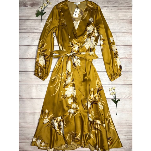 EXPRESS x Rocky Barnes Kimono Maxi Wrap Dress - Picture 2 of 16